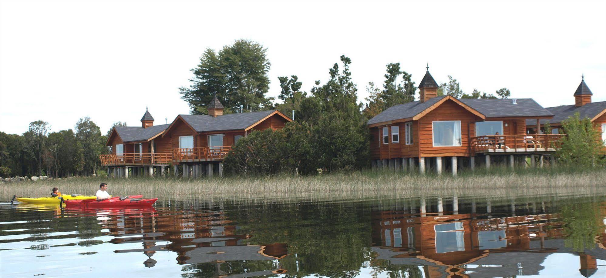 Cabanas Gracias A La Vida Lodge プエルト・バラス エクステリア 写真